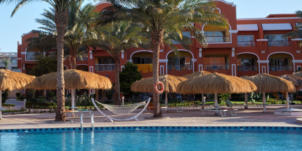 Proyectos Construcción de Piscinas Valenzuela de Calatrava · Piscinas para Comunidades Vecinos / Propietarios